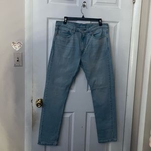 Men’s Straight Levi’s Jeans